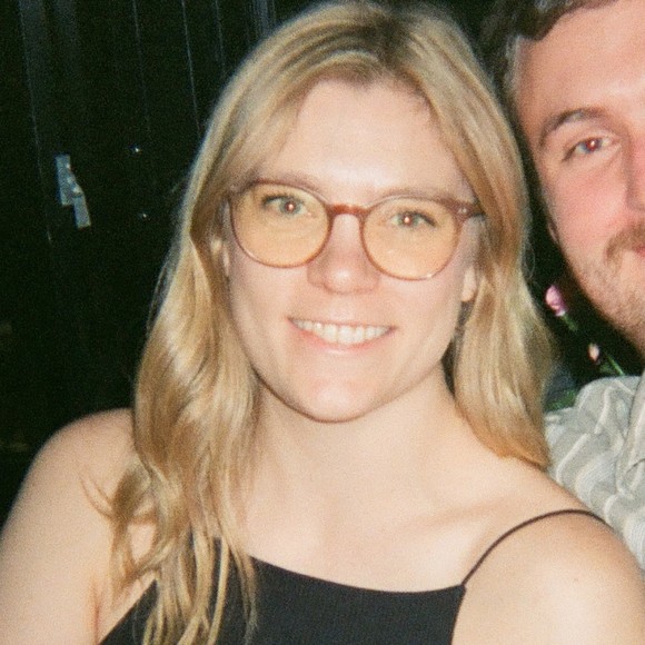 Meet your Posher, Erin - Picture 1 of 1